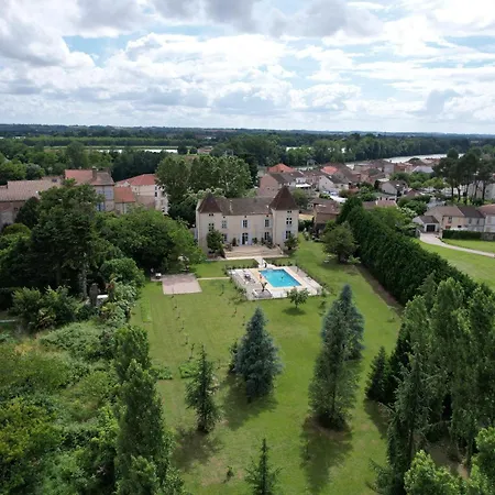 Casa de Férias Domaine De - De Groupe - Piscine Lamagistère
