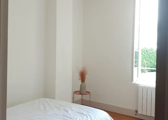 Ferienhaus Domaine De - De Groupe - Piscine *